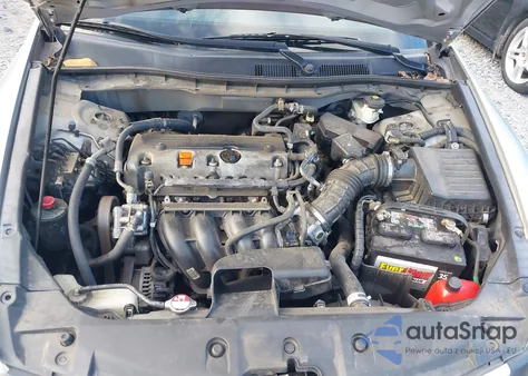 2011 Honda Accord 2.4 Lx z USA, uszkodzony, nr VIN 1HGCP2F33BA013278